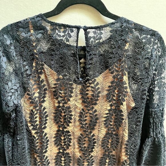 Michael Kors sheath lace bell sleeves dress Sz S - Picture 4 of 11